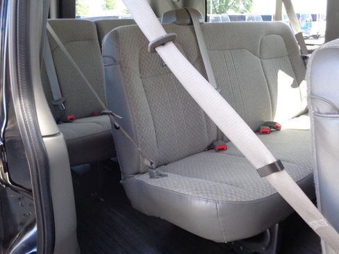 Used 2018 Chevrolet Express 2500 LS w/ Driver Convenience Package RWD image 40