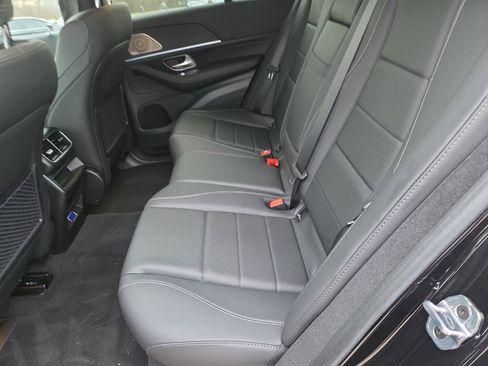 Used 2025 Mercedes-Benz GLE 450 4MATIC image 7