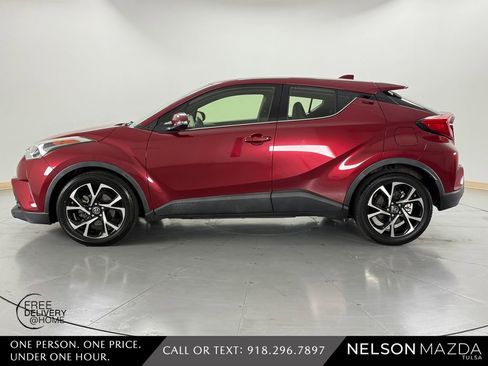 Used 2019 Toyota C-HR Limited FWD image 9