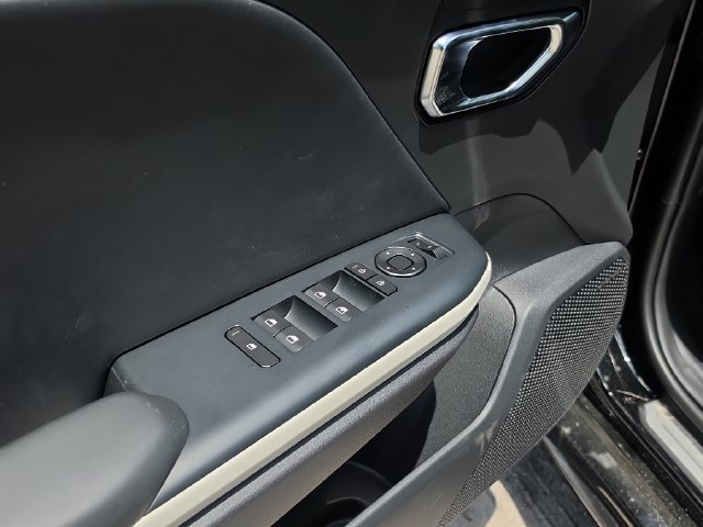 New 2026 Kia K4 GT-Line w/ GT-Line Premium Package FWD image 17