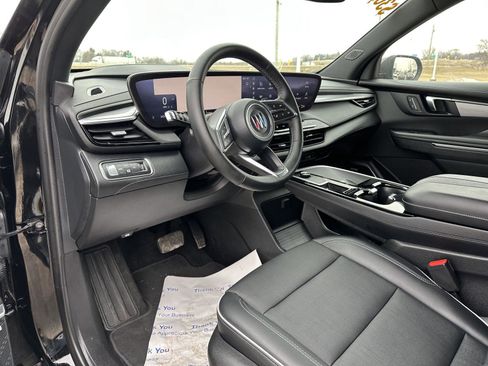 Used 2025 Buick Enclave Preferred image 21