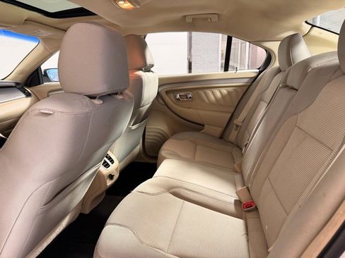 Used 2013 Ford Taurus SEL image 32