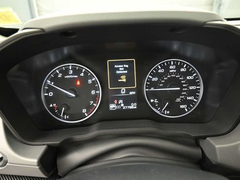 Used 2024 Subaru Crosstrek 2.0i Premium AWD/4WD image 7