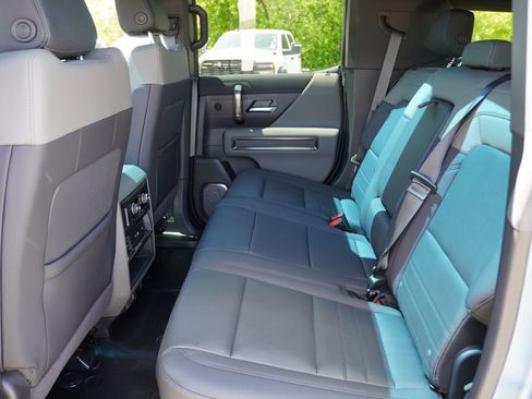 Used 2024 GMC Hummer EV 3X w/ Omega Edition AWD/4WD image 19