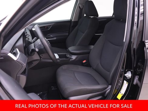 Certified 2022 Toyota RAV4 LE FWD image 5