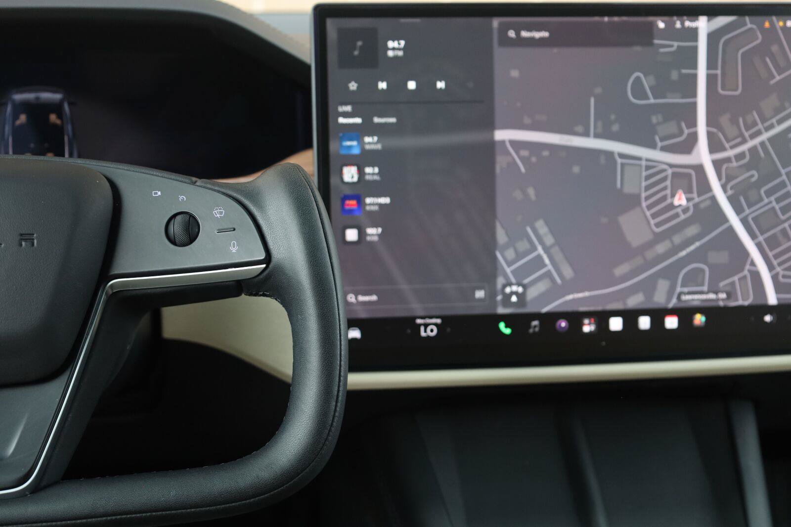 Used 2023 Tesla Model X AWD/4WD image 38