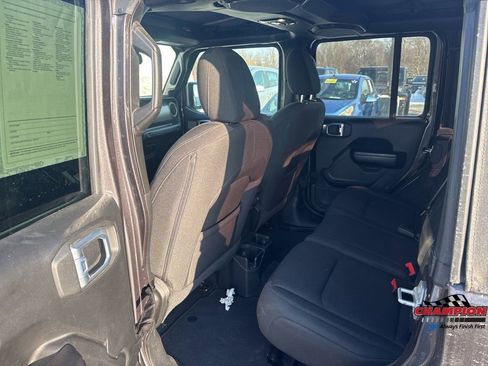 Used 2021 Jeep Wrangler Unlimited Sport image 27