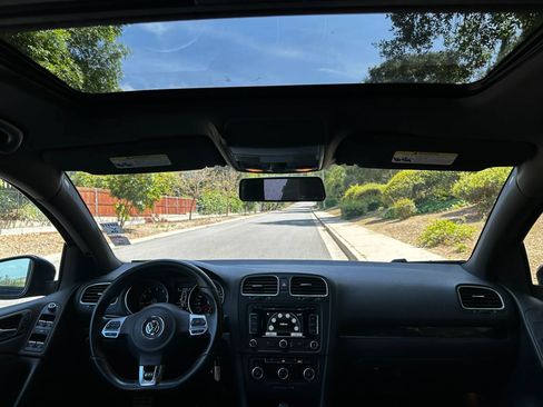 Used 2012 Volkswagen GTI 4-Door FWD image 26