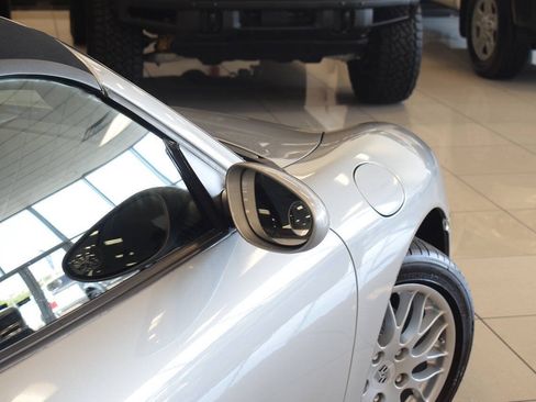 Used 2002 Porsche Boxster RWD image 17