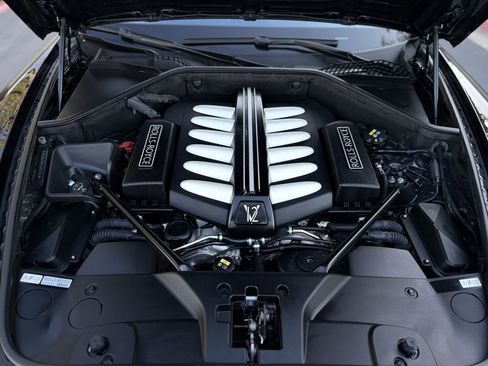 Used 2014 Rolls-Royce Ghost RWD image 39