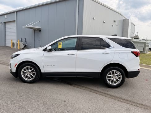 Used 2023 Chevrolet Equinox LT FWD image 9