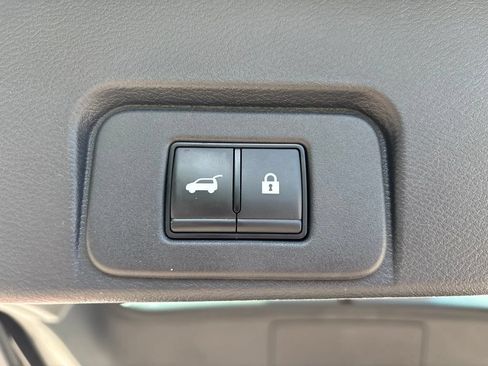 Certified 2023 Nissan Rogue Platinum AWD/4WD image 14