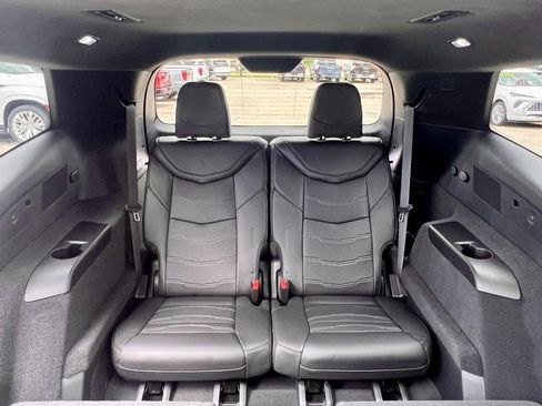 Used 2023 Cadillac XT6 Sport w/ Platinum Package image 12