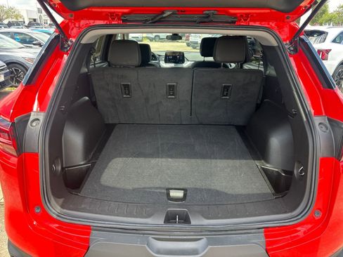 Used 2025 Chevrolet Blazer LT FWD image 32