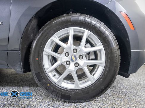 Used 2022 Chevrolet Equinox LT FWD image 42