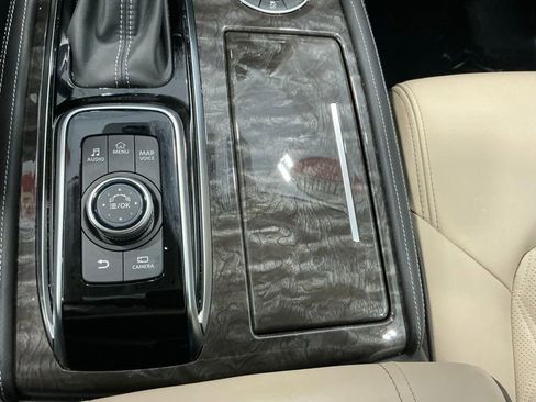 Used 2024 Nissan Armada Platinum w/ Captain's Chairs Package image 30