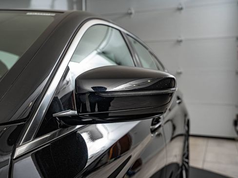 Used 2021 BMW 530i xDrive w/ Convenience Package AWD/4WD image 9