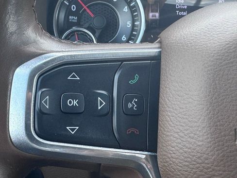 Used 2019 RAM 1500 Laramie AWD/4WD image 9