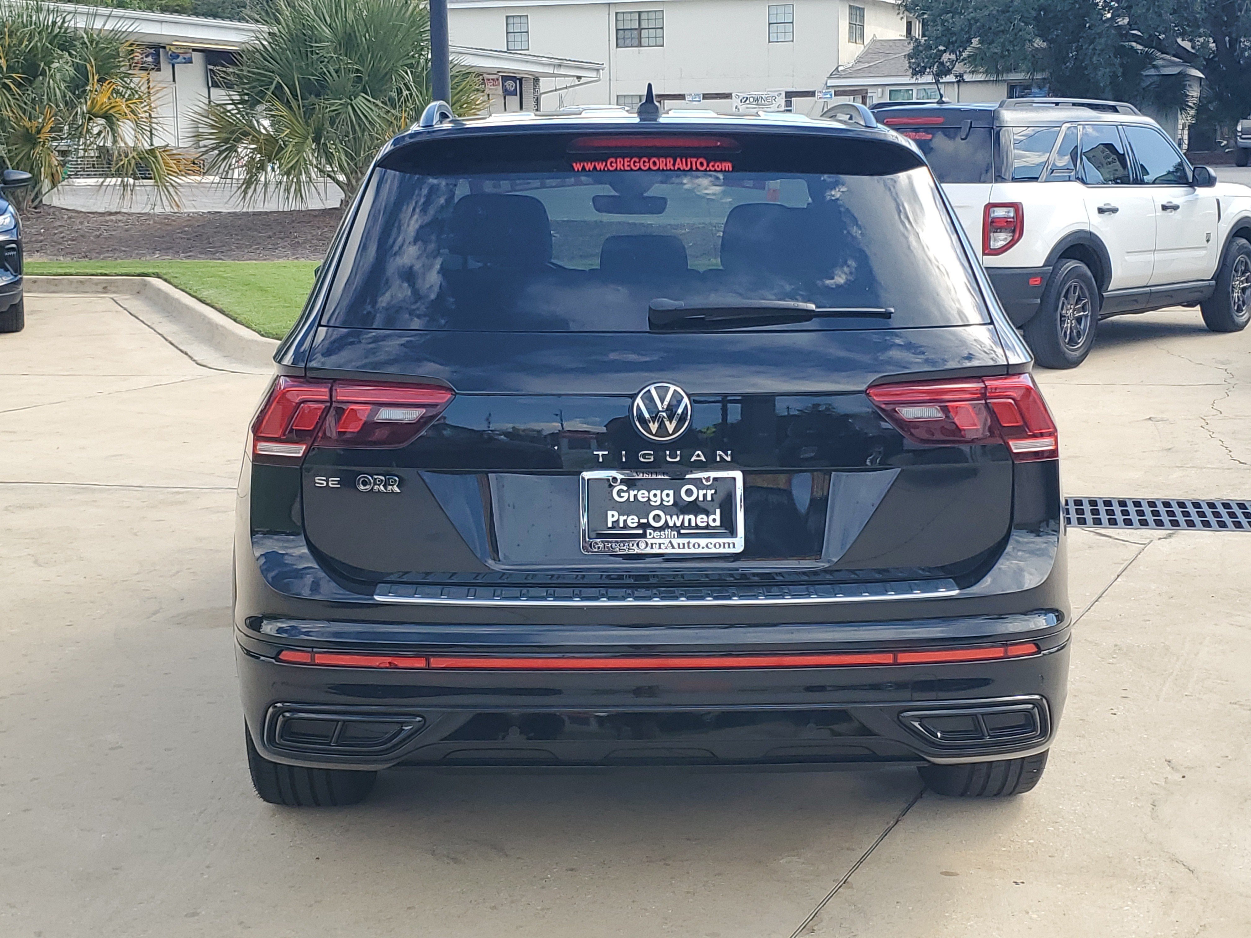 Used 2024 Volkswagen Tiguan SE R-Line FWD image 11