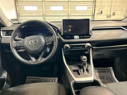Used 2024 Toyota RAV4 LE FWD image 4
