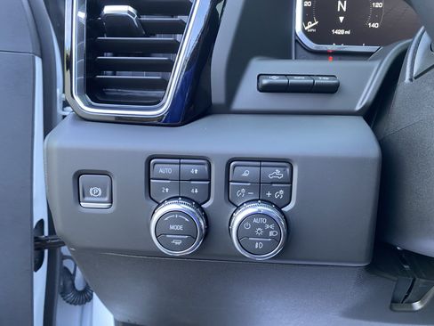Used 2026 GMC Sierra 2500 Denali Ultimate AWD/4WD image 19