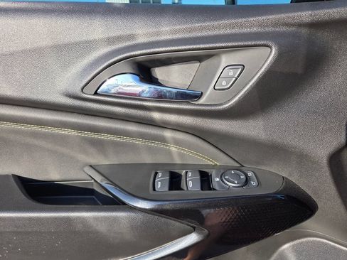 Used 2024 Chevrolet Trax ACTIV w/ Sunroof Package FWD image 23