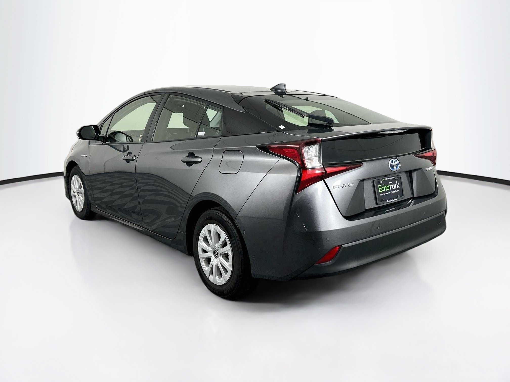 Used 2019 Toyota Prius LE FWD image 5