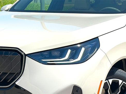 New 2026 BMW X3 xDrive30i w/ Premium Package AWD/4WD image 4