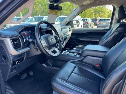 Used 2024 Ford Expedition XLT AWD/4WD image 7