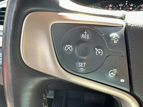 Used 2019 GMC Yukon XL Denali w/ Open Road Package AWD/4WD image 38
