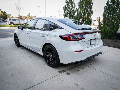 Used 2025 Honda Civic Sport image 8
