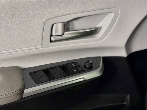 New 2026 Toyota Sienna XLE FWD image 22