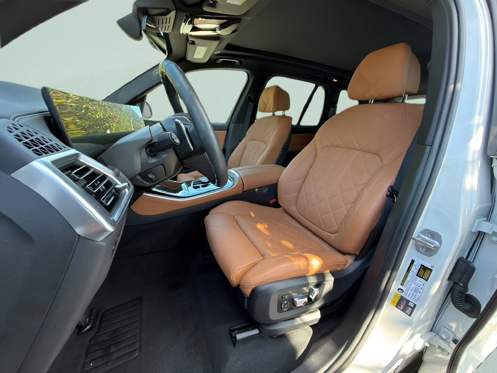 Used 2024 BMW X5 xDrive50e w/ Premium Package AWD/4WD image 10