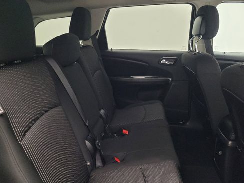 Used 2020 Dodge Journey SE w/ SE Popular Equipment Group FWD image 19
