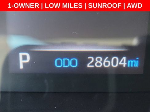 Used 2022 Toyota RAV4 XLE Premium w/ Carpet Mat Package (TMS) AWD/4WD image 4