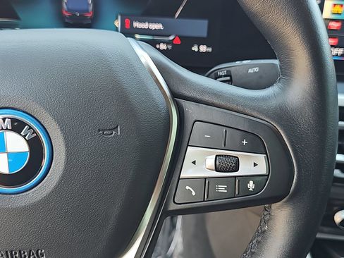 Used 2024 BMW i4 eDrive35 w/ Premium Package RWD image 18