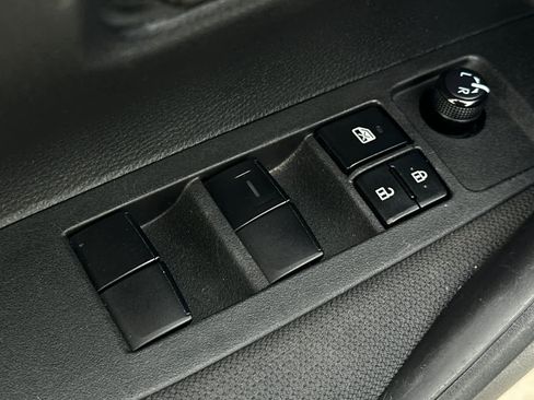 Used 2022 Toyota Corolla LE image 14