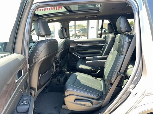 New 2026 Jeep Grand Cherokee L Limited AWD/4WD image 21