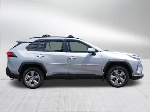 Used 2024 Toyota RAV4 LE AWD/4WD image 8
