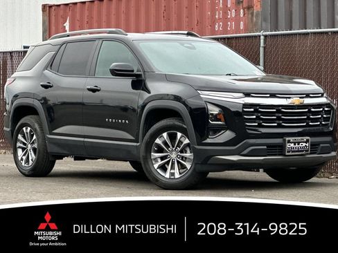 Used 2025 Chevrolet Equinox LT w/ Convenience Package II AWD/4WD image 2