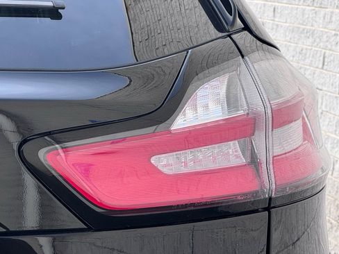 Certified 2023 Ford Edge Titanium image 11