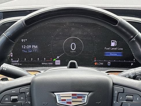 Used 2023 Cadillac Escalade Premium Luxury w/ LPO, Illumination Package AWD/4WD image 14