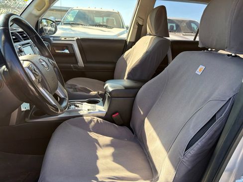 Used 2014 Toyota 4Runner SR5 AWD/4WD image 3