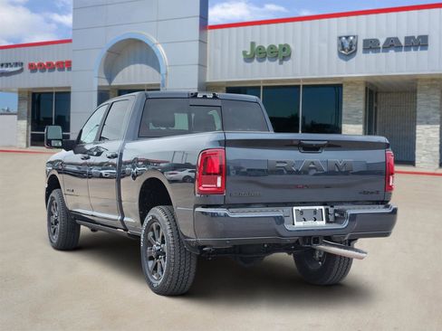 New 2026 RAM 2500 Laramie AWD/4WD image 4