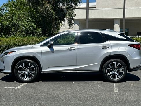 Used 2017 Lexus RX 350 AWD w/ Premium Package image 2