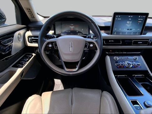 Used 2022 Lincoln Aviator Reserve w/ Equipment Group 201A AWD/4WD image 5