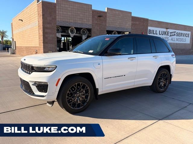 Used 2024 Jeep Grand Cherokee Summit AWD/4WD image 1