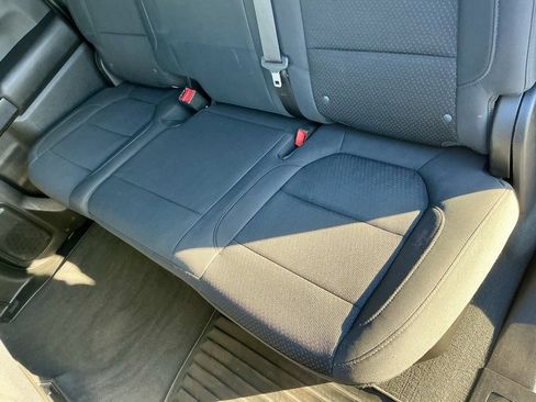 Used 2022 Chevrolet Silverado 2500 Custom w/ Custom Value Package image 31