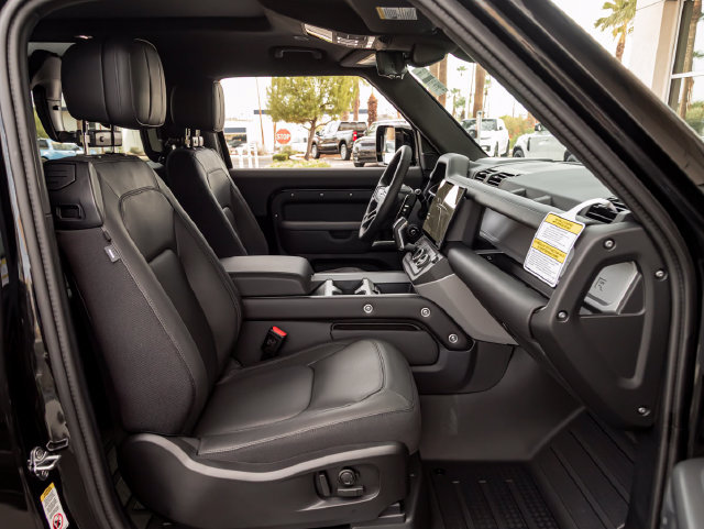 New 2026 Land Rover Defender 90 V8 AWD/4WD image 33