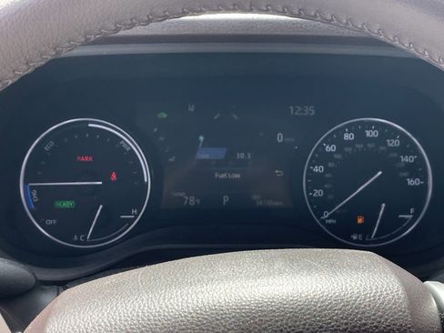 Used 2023 Toyota Sienna Platinum image 6